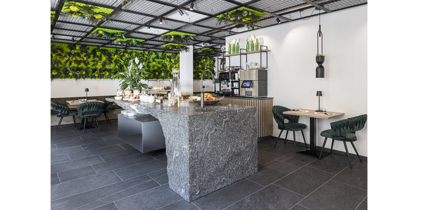 Frühstücksraum im Hotel Sole Modernes Frühstücksambiente im Boutique Hotel Sole in Sterzing – stilvolles Design, frische Zutaten und ein entspanntes Genusserlebnis in Südtirol.